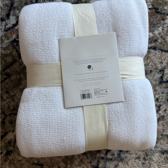 King Casaluna White Waffle Bed Blanket NEW - Picture 3 of 5